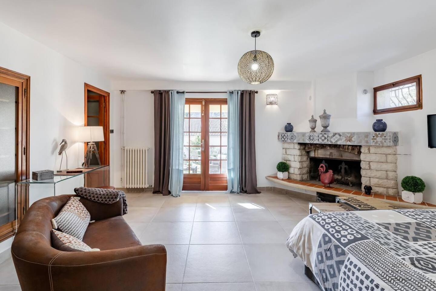 L'Angeannie Villa Roquefort-la-Bédoule Buitenkant foto